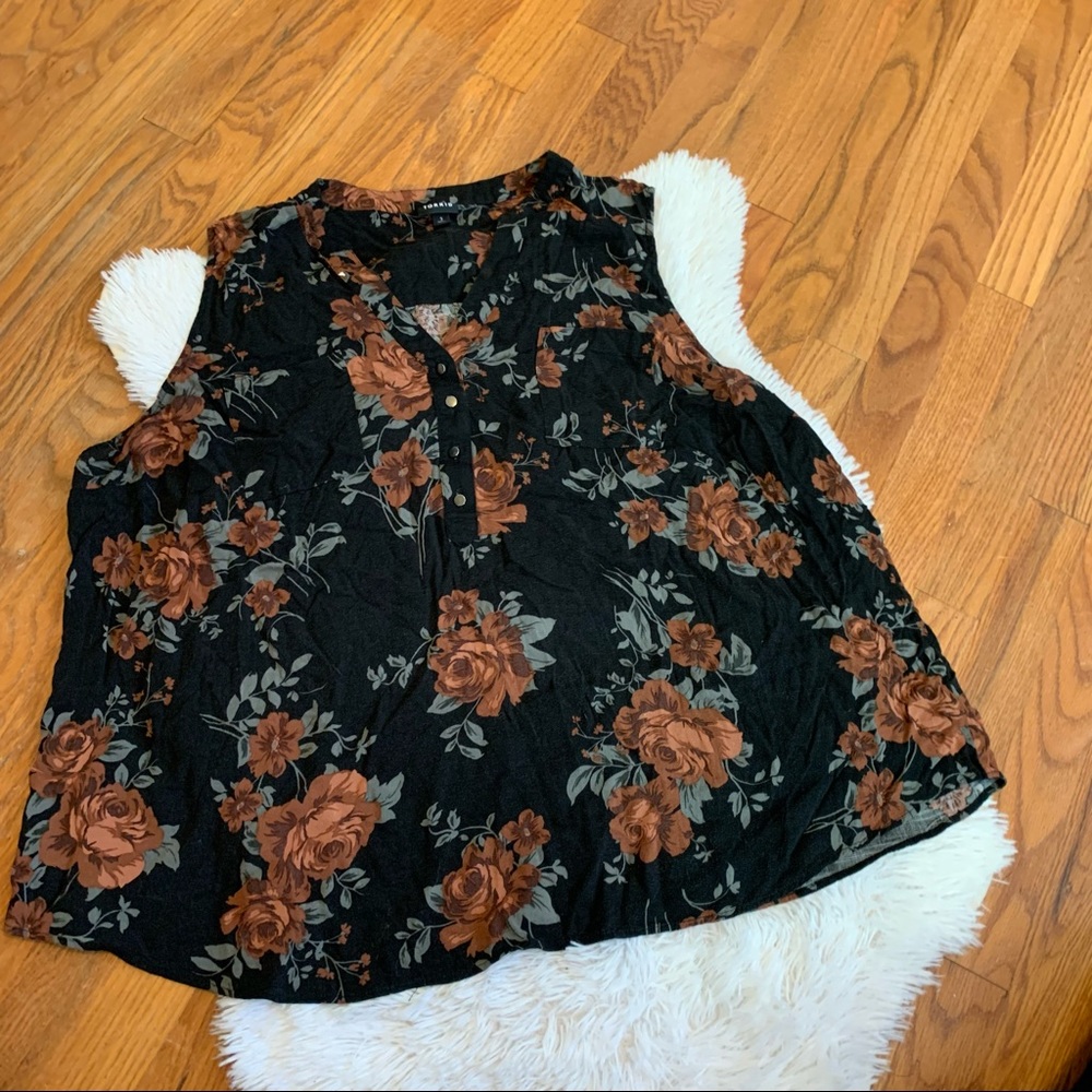 Torrid Black Floral Sleeveless Shirt Size 3
